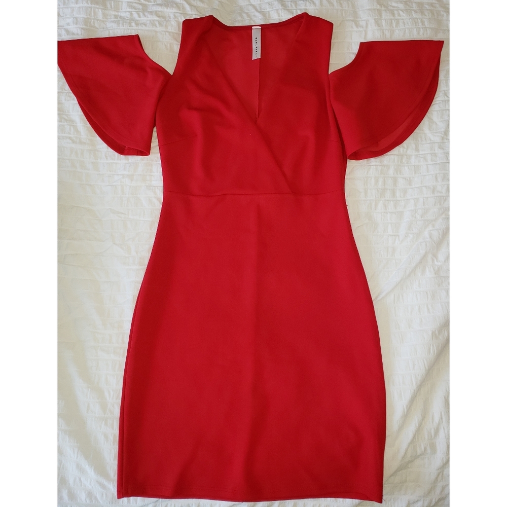 Red Bodycon Dress w/ Off-The-Shoulder Sleeves